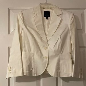 Blazers sizes 2 to 4